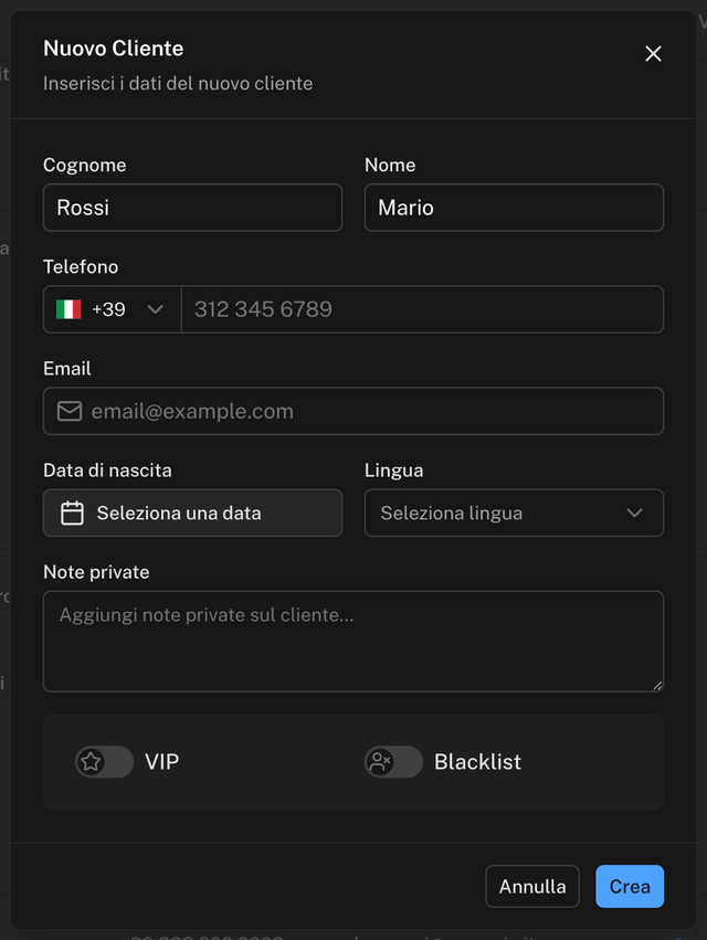 Finestra Nuovo Cliente con cognome, nome, telefono, email, data di nascita, lingua, note private e gli interruttori VIP e Blacklist